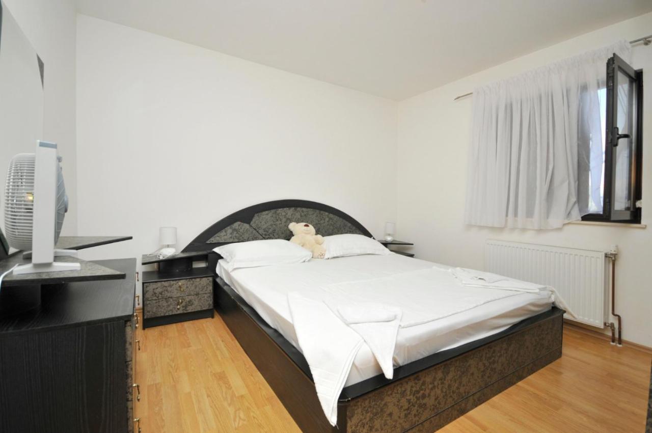 Roso Apartment With Sea View Trogir Eksteriør billede